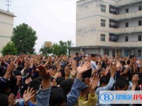 興義頂效經(jīng)濟(jì)濟(jì)開發(fā)區(qū)中學(xué)2025年招生辦聯(lián)系電話