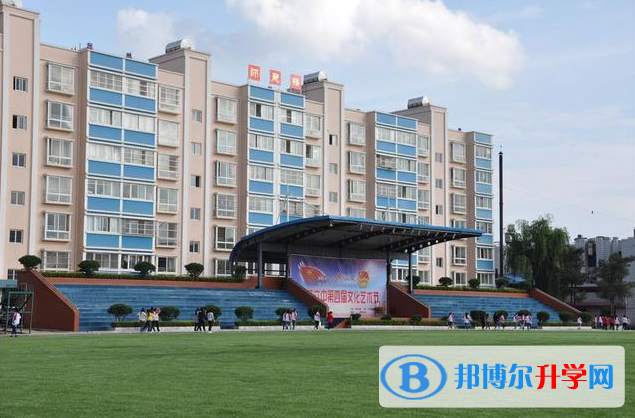 曲靖市麒麟?yún)^(qū)第一中學(xué)2021年報(bào)名條件、招生要求、招生對象
