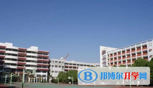 昆明市第八中學2021年報名條件、招生要求、招生對象