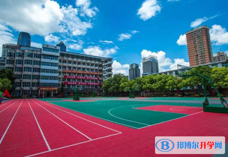 重慶江津第二中學校2021年招生辦聯系電話 