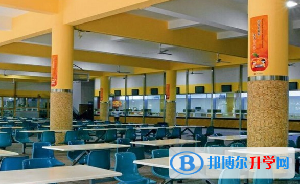重慶市魚洞中學校2021年宿舍條件