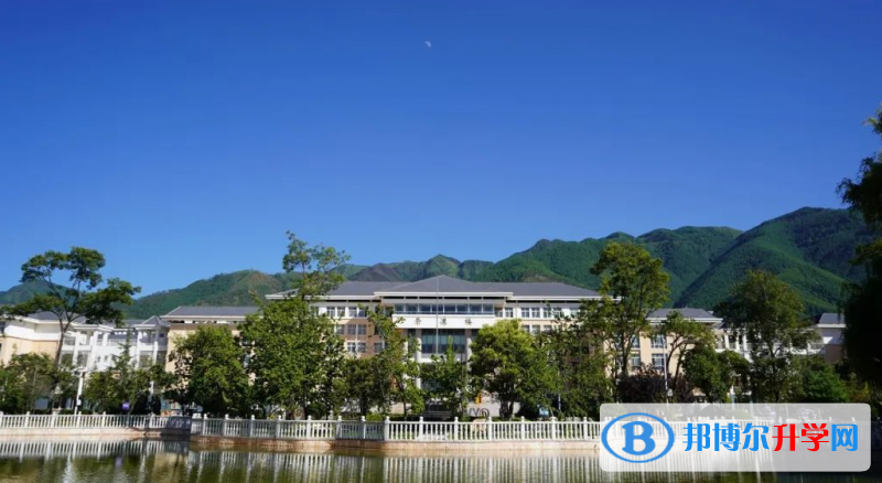 會(huì)澤縣茚旺高級(jí)中學(xué)2021年招生辦聯(lián)系電話