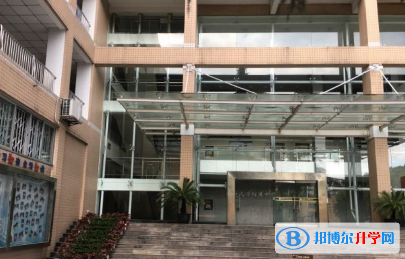 成都大學附屬中學2022年招生代碼