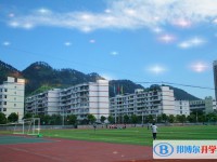 四川省筠連縣中學(xué)2025年招生辦聯(lián)系電話