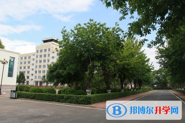 四川省鄰水中學2021年學費、收費多少
