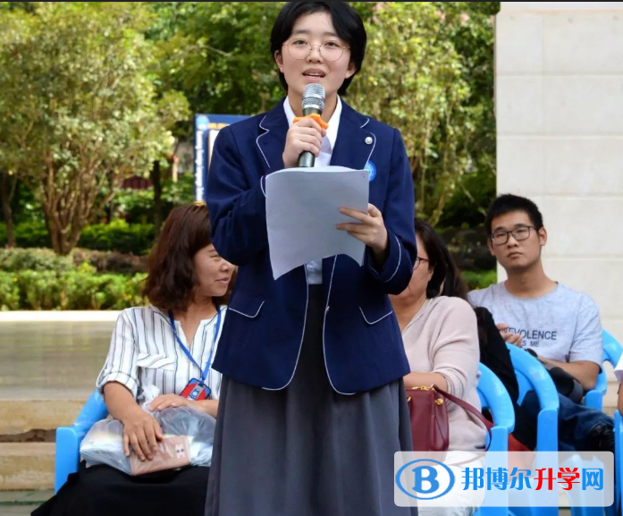 昆明市外國語學校怎么樣、好不好