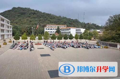 玉溪易門縣第一中學(xué)2021年招生辦聯(lián)系電話