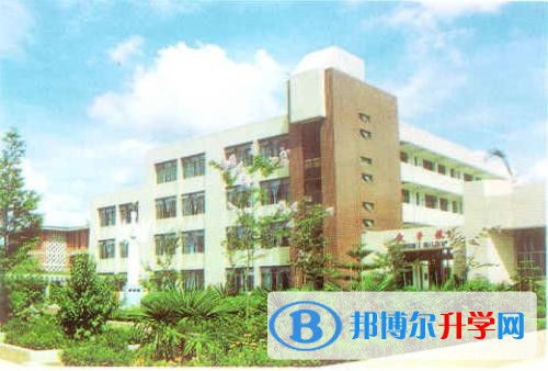 云南省玉溪第一中學2021年招生辦聯系電話