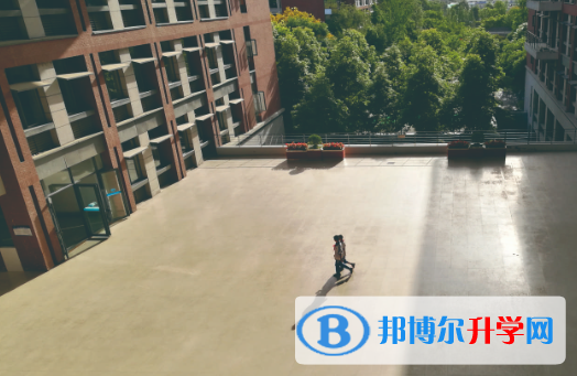 四川省成都市第七中學(xué)2021年排名