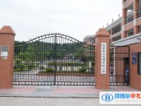 金堂縣竹篙鎮(zhèn)新華中學2025年學費、收費多少