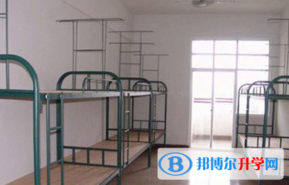 都江堰市蒲陽(yáng)鎮(zhèn)中學(xué)2022年宿舍條件