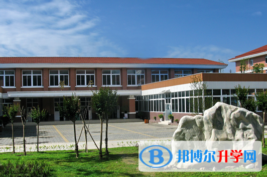 四川省崇州市崇慶中學網站網址