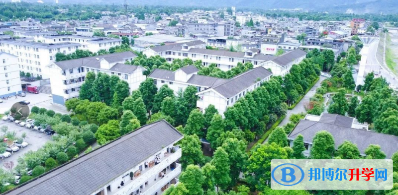 崇州市懷遠鎮(zhèn)中學2022年報名條件、招生要求、招生對象