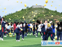 清鎮市第一中學2025年學費、收費多少