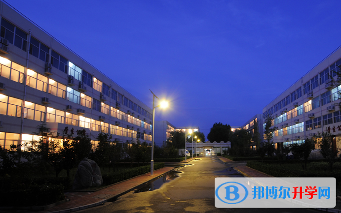 河北辛集中學2022年學費、收費多少