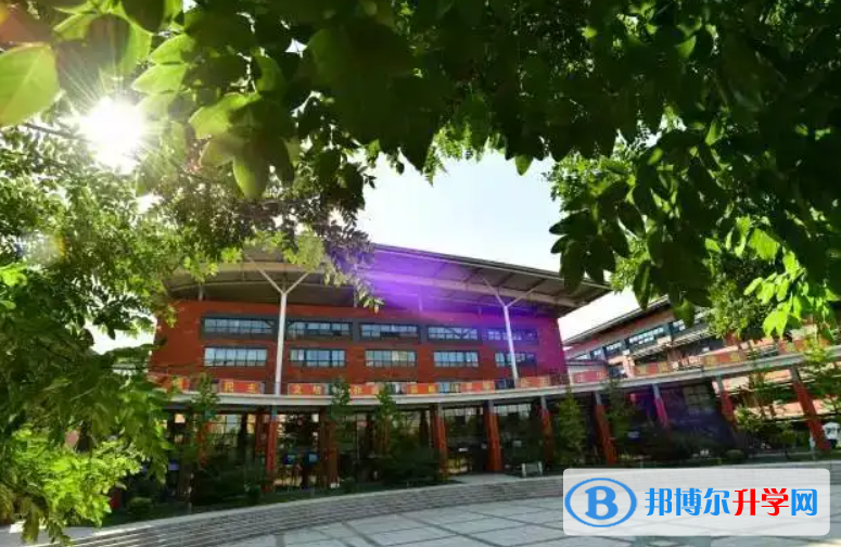 中國(guó)人民大學(xué)附屬中學(xué)2023年地址在哪里