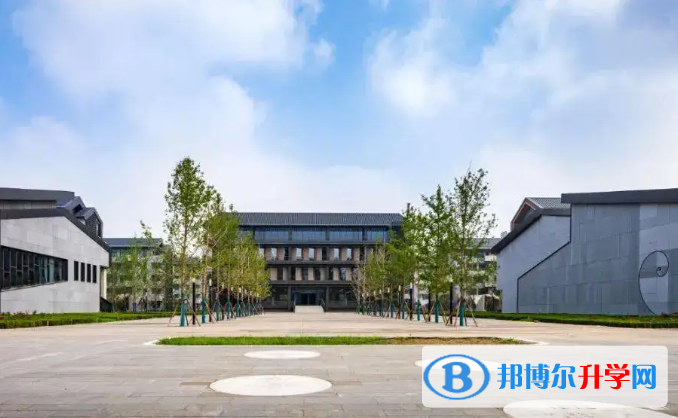 北京大興區第一中學2023年學費、收費多少 