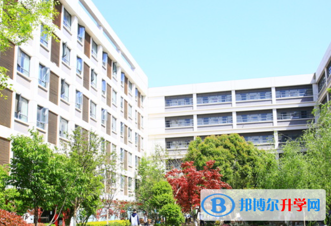 南京中華中學(xué)2023年招生辦聯(lián)系電話 