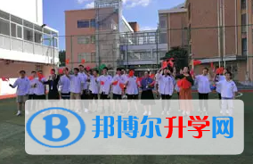 青之藤國(guó)際學(xué)?？孔V嗎
