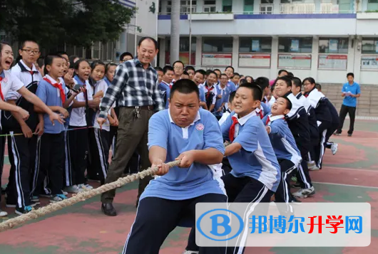 深圳紅嶺中學(xué)高中部國(guó)際班