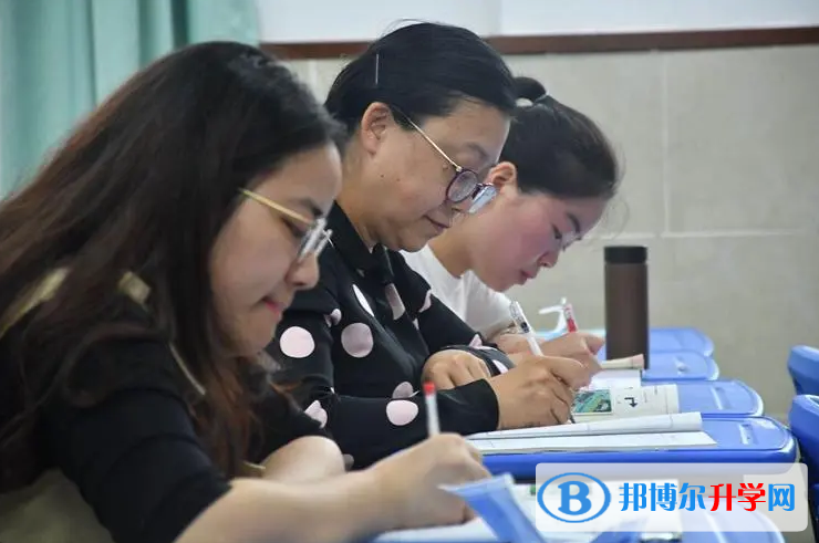 重慶史迪威外語學(xué)校靠譜嗎