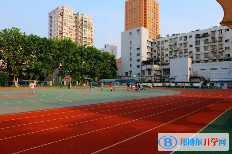 南京第三高級中學國際部2023年學費標準