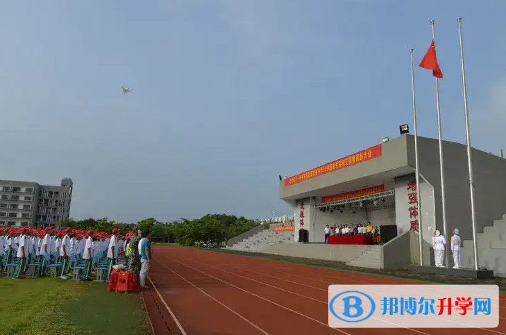 華中師大一附中屯昌思源實驗中學(xué)地址在哪里，哪個地區(qū)，哪個城市?