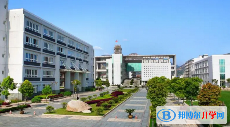 溫州市龍灣中學錄取分數(shù)線(2023年參考)