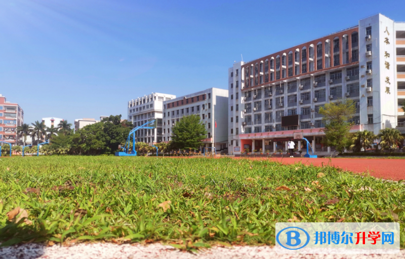 汕頭市六都中學地址，乘車路線