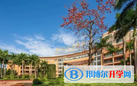 深圳市龍城高級(jí)中學(xué)地址，乘車路線
