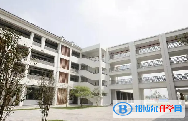 大亞灣區澳頭中學地址，乘車路線