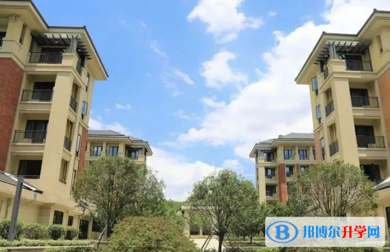 2023年富陽中學(xué)國際部學(xué)費標準