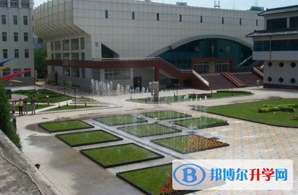 張家口市第一中學(xué)地址，乘車路線