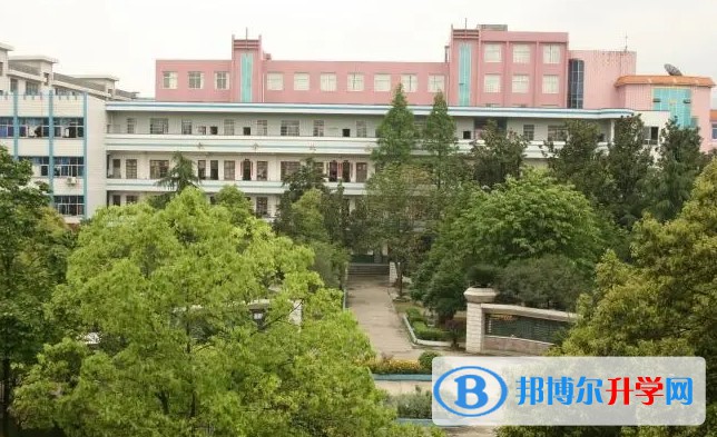 新寧縣第一中學怎么樣、好不好