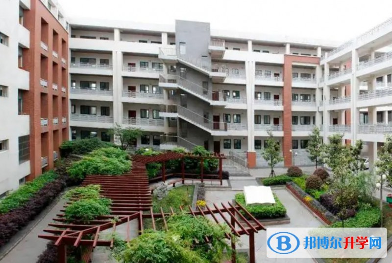南京市板橋中學(xué)地址，乘車路線