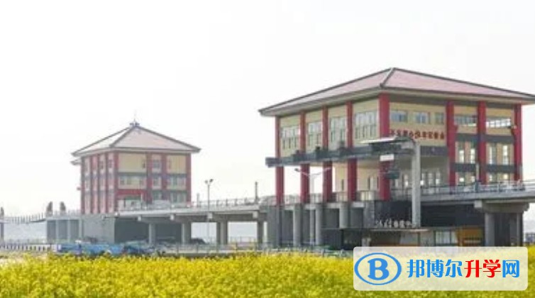 邳州市官湖高級中學怎么樣、好不好
