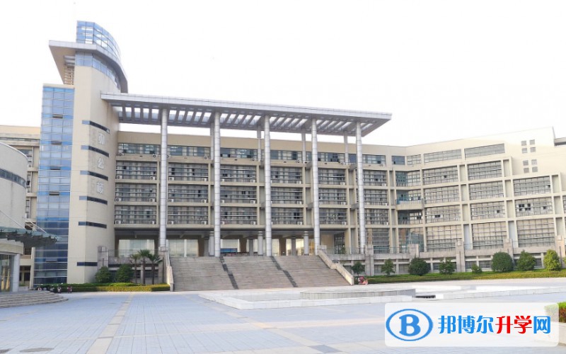 江蘇省鹽城中學地址，乘車路線
