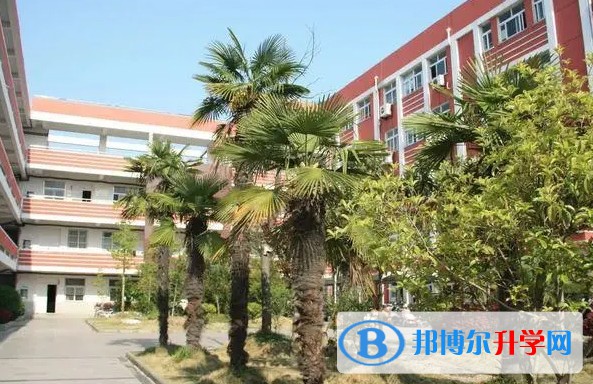 泰興市第四高級中學地址，乘車路線