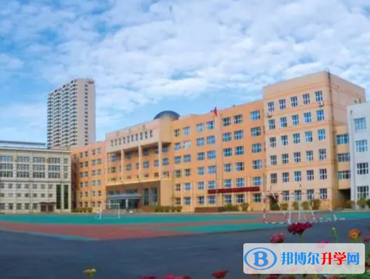 佳木斯市第二中學(xué)地址，乘車路線