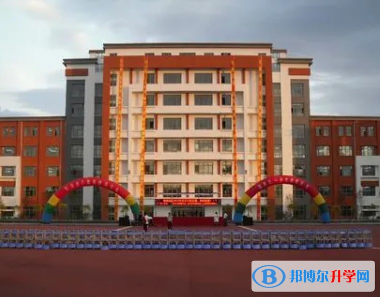 2024七臺(tái)河市第十中學(xué)多少錢(學(xué)費(fèi)明細(xì))