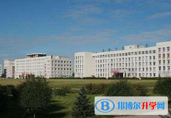 2024海倫市第一中學多少錢(學費明細)