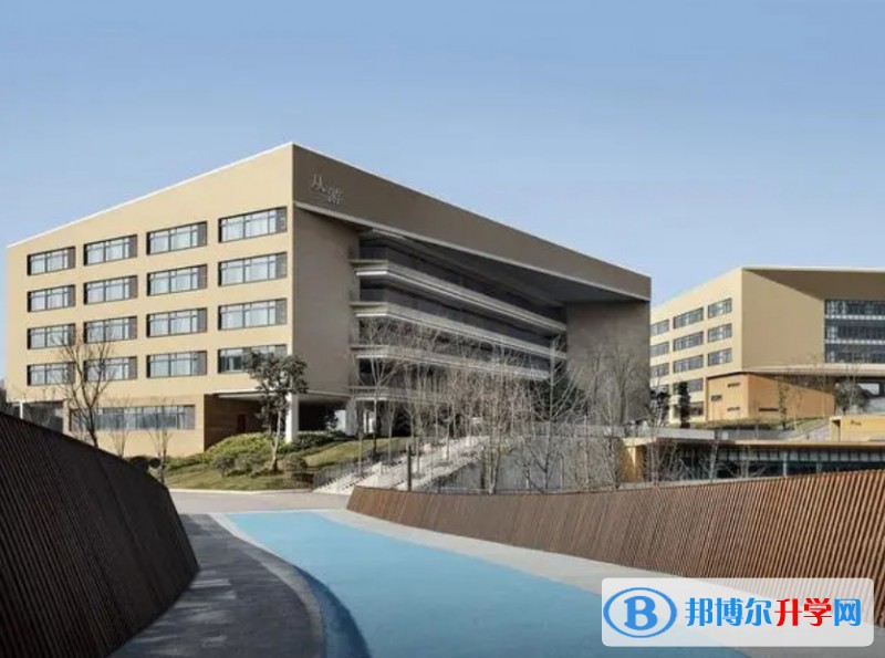 重慶市兩江新區(qū)西南大學(xué)附屬中學(xué)校招生簡章2024年