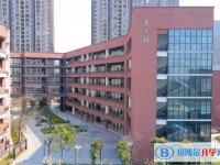重慶市兩江新區(qū)西南大學附屬中學校地址，乘車路線