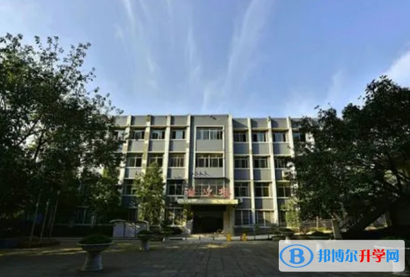 重慶市二十八中地址，乘車路線
