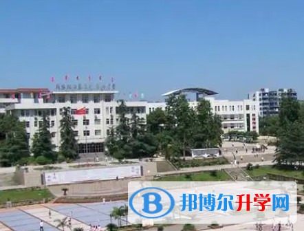 2025四川省榮縣中學招生計劃 招生人數是多少(附要求、條件、對象)