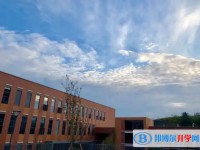 自貢市外國語學校怎么樣、好不好