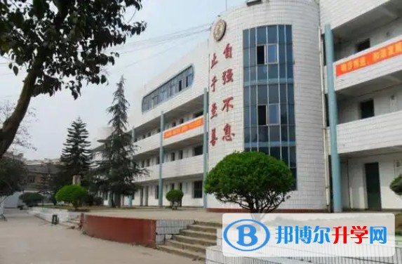 2025四川省自貢市牛佛中學(xué)校招生計(jì)劃 招生人數(shù)是多少(附要求、條件、對(duì)象)