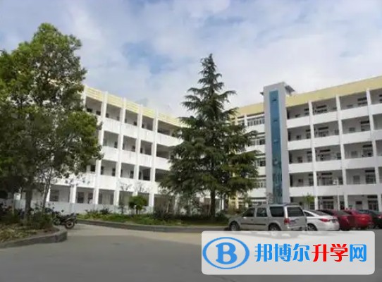 蒼溪縣五龍中學招生簡章2025年